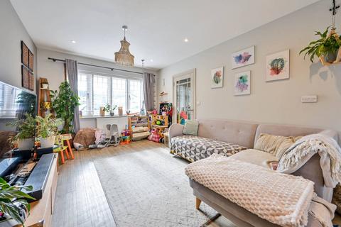 3 bedroom terraced house to rent, Woking, Woking, GU21