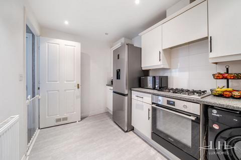 Flat 12, Norfolk Court Norwich Crescent, Chadwell Heath, Romford, RM6 4UN