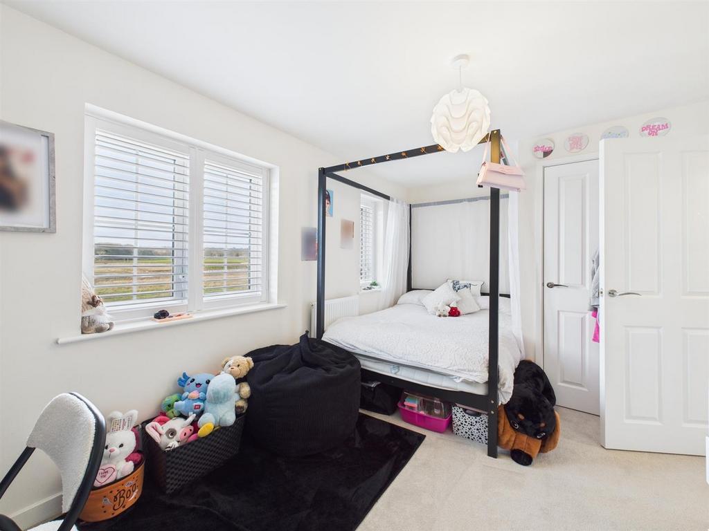 Bedroom: