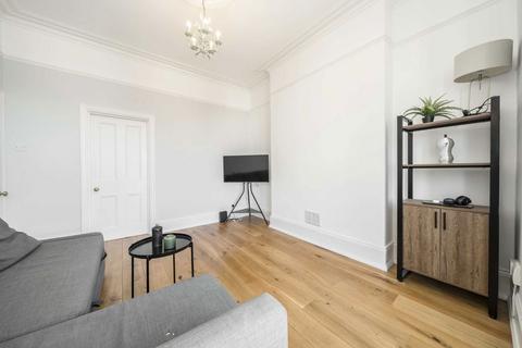 1 bedroom flat to rent, Rosendale Road, London SE21