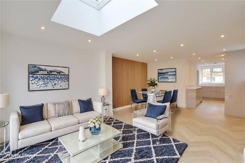 4 bedroom end of terrace house for sale, Carston Close, Lee, London, SE12