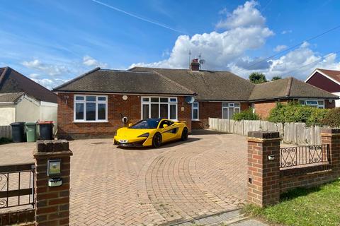 4 bedroom bungalow for sale, Manor Road, Caddington, LU1