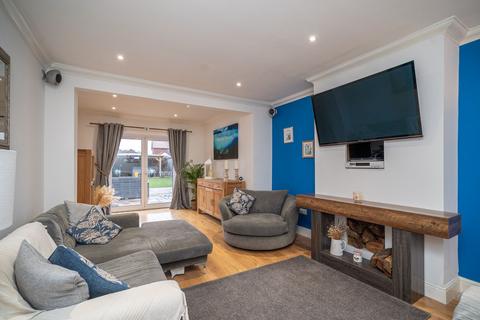 4 bedroom bungalow for sale, Manor Road, Caddington, LU1