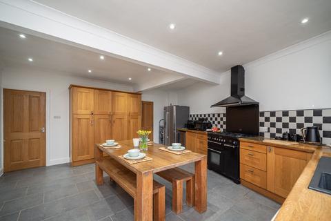 4 bedroom bungalow for sale, Manor Road, Caddington, LU1