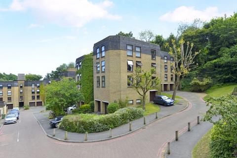 2 bedroom apartment to rent, Charterhouse Road, Godalming GU7