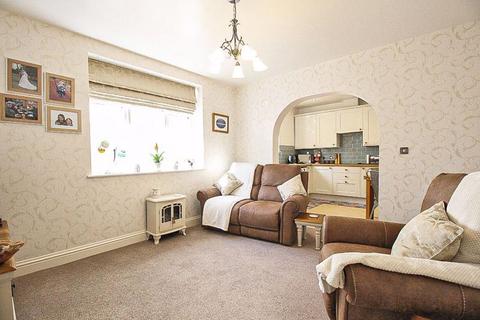 2 bedroom ground floor flat for sale, Birmingham New Road, COSELEY, WV14 9PR