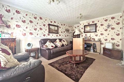 2 bedroom semi-detached house for sale, Maple Leaf Road, Wednesbury