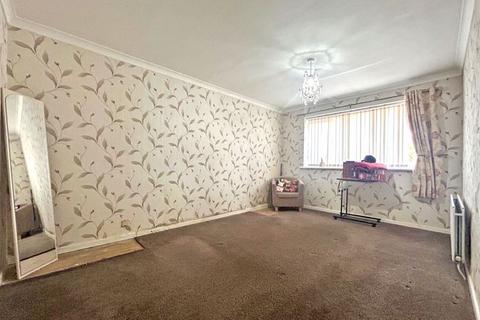 2 bedroom semi-detached house for sale, Maple Leaf Road, Wednesbury