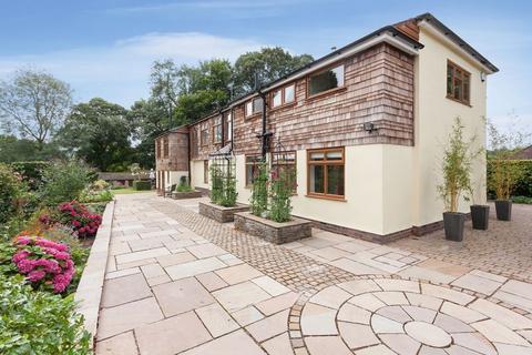 4 bedroom detached house for sale, Biddulph Road, Congleton