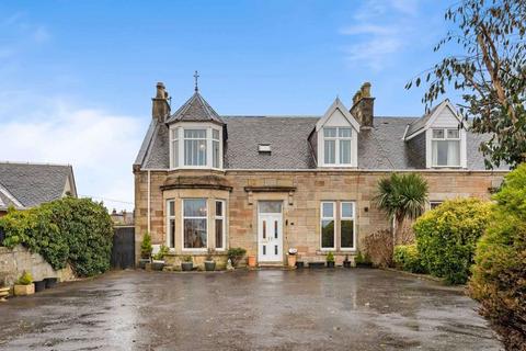 13 Castlehill Road, Ayr, KA7 2HX