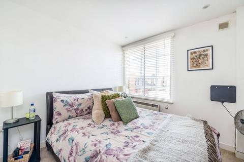 1 bedroom flat to rent, Red Lion Street, Richmond, TW9