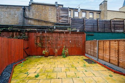 2 bedroom flat for sale, Hulme Place, Borough, London, SE1