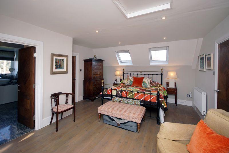 Guest Suite/Bedroom