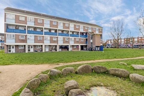 2 bedroom flat for sale, Lely House, Academy Gardens, Northolt