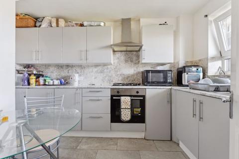 2 bedroom flat for sale, Lely House, Academy Gardens, Northolt