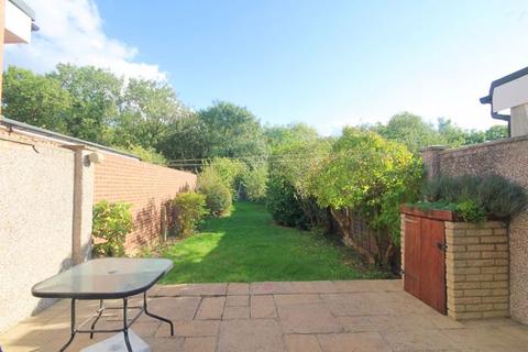 3 bedroom terraced house for sale, Robin Hood Way, Greenford