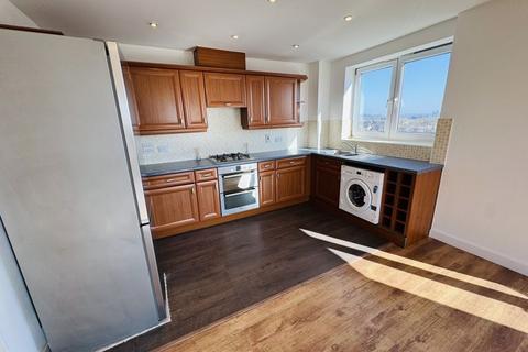 2 bedroom apartment for sale, Waxlow Way, Northolt