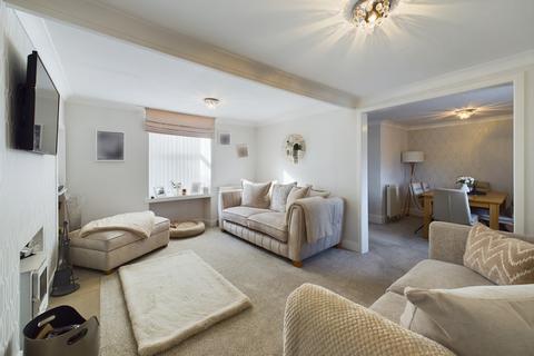 37 Low Shore, Macduff, AB44 1RE