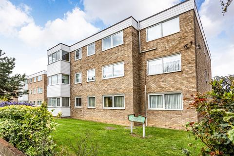 2 bedroom apartment to rent, Woodhaven Gardens, Barkingside IG6