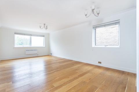 2 bedroom apartment to rent, Woodhaven Gardens, Barkingside IG6