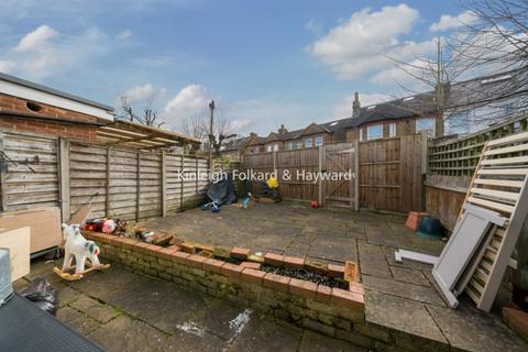 4 bedroom house to rent, Lyveden Road London SW17