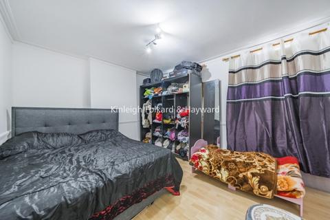 4 bedroom house to rent, Lyveden Road London SW17