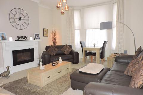 2 bedroom apartment to rent, Hova Villas, Hove