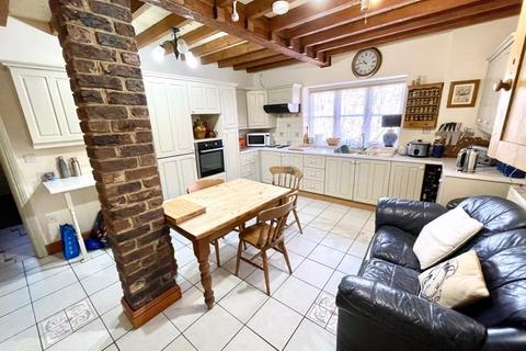 4 bedroom semi-detached house for sale, Duke Street, Ruabon