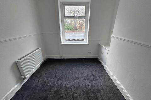 2 bedroom terraced house to rent, Burnley Road, Padiham