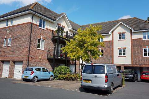 2 bedroom apartment to rent, Netley Abbey