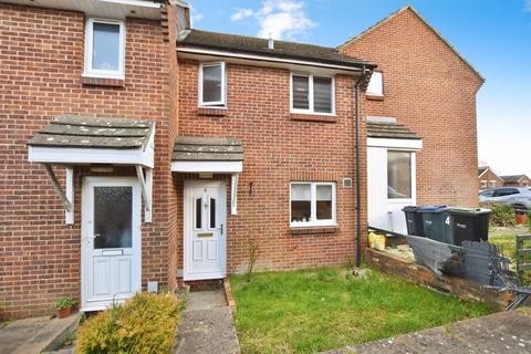 2 bedroom terraced house for sale, Russell Road, Salisbury                                            *VIDEO TOUR*