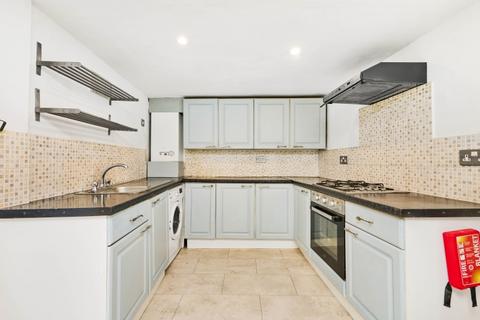 4 bedroom house to rent, Musjid Road Battersea SW11