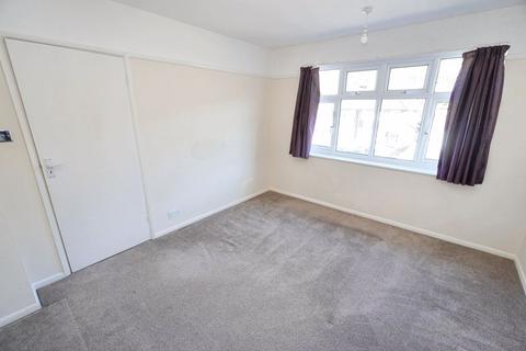 3 bedroom semi-detached house for sale, Desborough Avenue, High Wycombe HP11