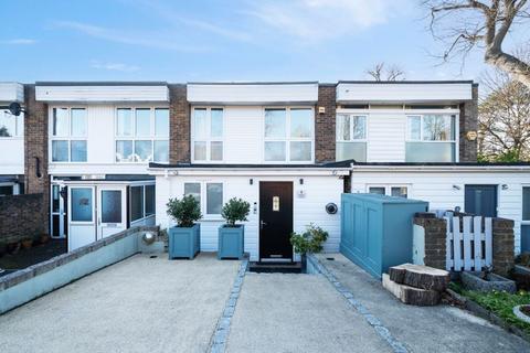 3 bedroom terraced house for sale, Parkside Avenue, Bickley Bromley