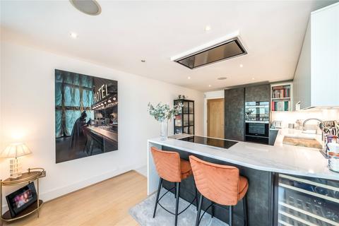 3 bedroom apartment for sale, Galleon House, St George Wharf SW8