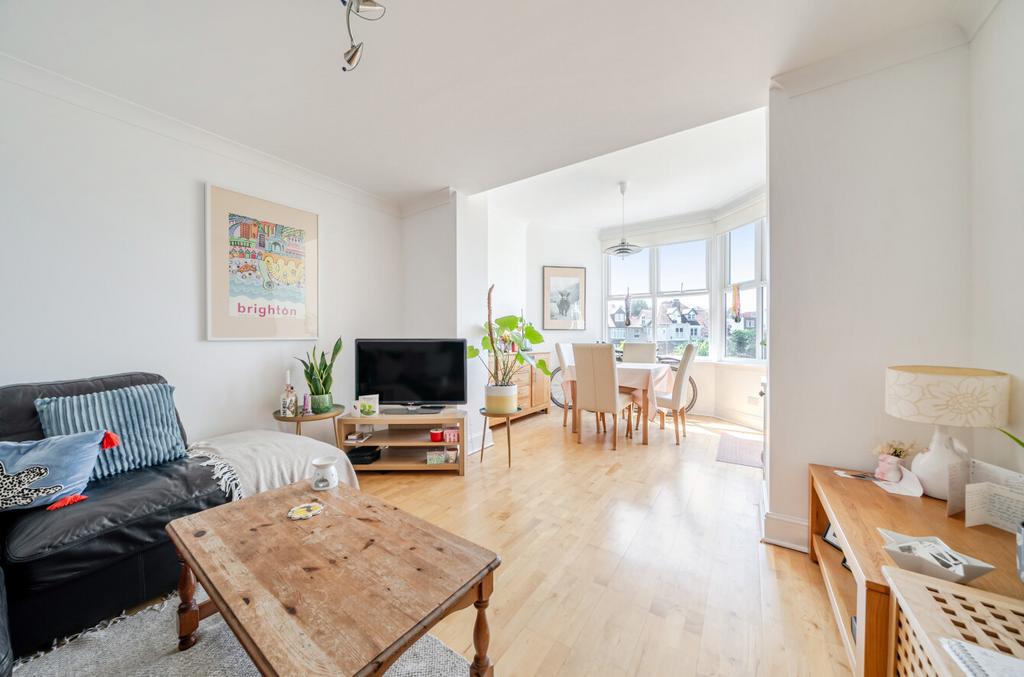 Apartment in Hove, Brighton and Hove - View 5
