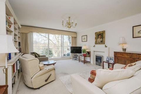 2 bedroom flat for sale, Albany Park Road, Kingston Upon Thames KT2