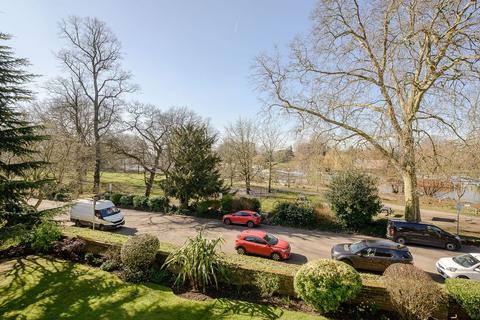 2 bedroom flat for sale, Albany Park Road, Kingston Upon Thames KT2