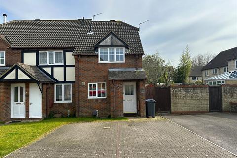 2 bedroom end of terrace house for sale, Catterick Close, Chippenham