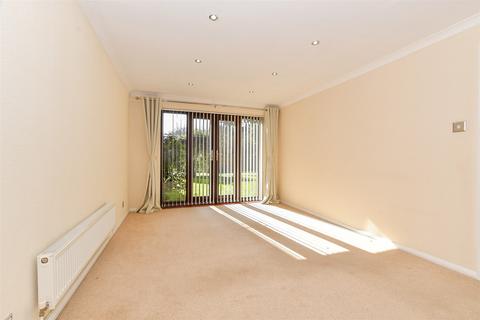 2 bedroom ground floor flat for sale, Mill Crescent, Tonbridge, Kent