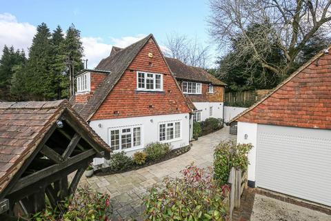 4 bedroom detached house for sale, Park View Road, Woldingham, Surrey, CR3 7DJ