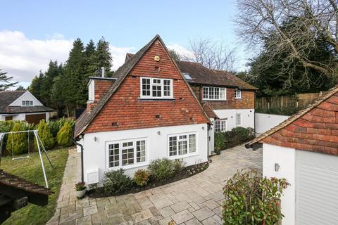 4 bedroom detached house for sale, Park View Road, Woldingham, Surrey, CR3 7DJ