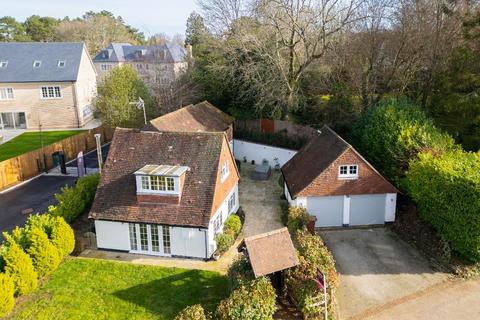 undefined, Park View Road, Woldingham, Surrey, CR3 7DJ