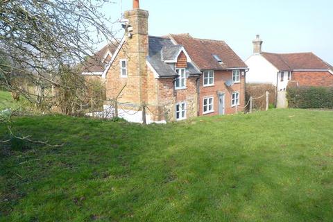 3 bedroom detached house to rent, Heathfield Road, Burwash Common, Burwash Common, TN19 7NB