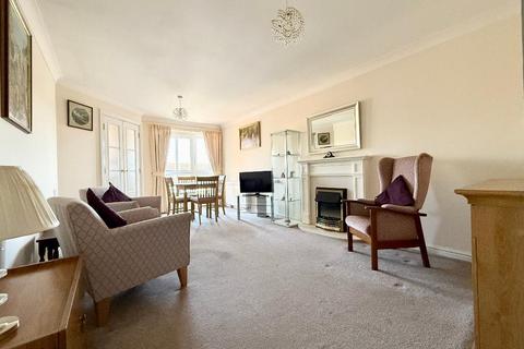 1 bedroom apartment for sale, Hughes Court, Lucas Gardens, Luton, Bedfordshire, LU3 4BN