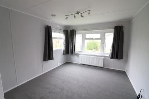 1 bedroom park home to rent, Totternhoe LU6