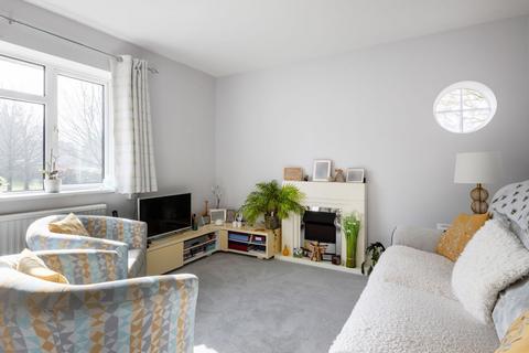 2 bedroom flat for sale, Milton Gardens, Tonbridge TN9