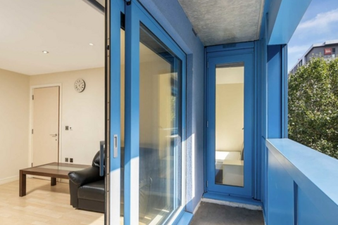 3 bedroom flat to rent, London E16