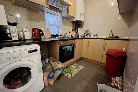 Studio to rent, Kingsley Road, Hounslow, TW3