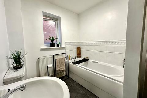 25 Ampleforth Drive, Willenhall, WV13 2LG